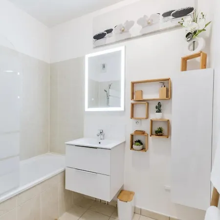 Appartement Des Reves Bleus - Welkeys Montévrain Buitenkant foto